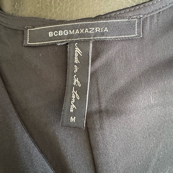 BCBGmaxazria black flowy sleeveless black dress Sz M. Below knee length - Picture 3 of 4